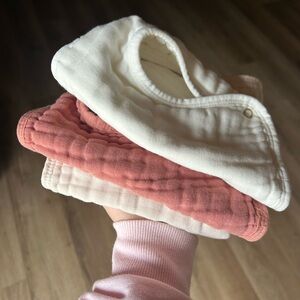 Lou Lou & Company White and Pink Baby Bib Set + burp cloth